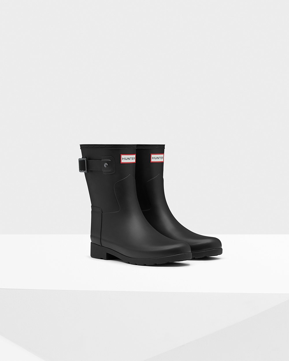 Women Hunter Refined Slim Fit | Short Rain Boots Black | NZ-7594-RIVF